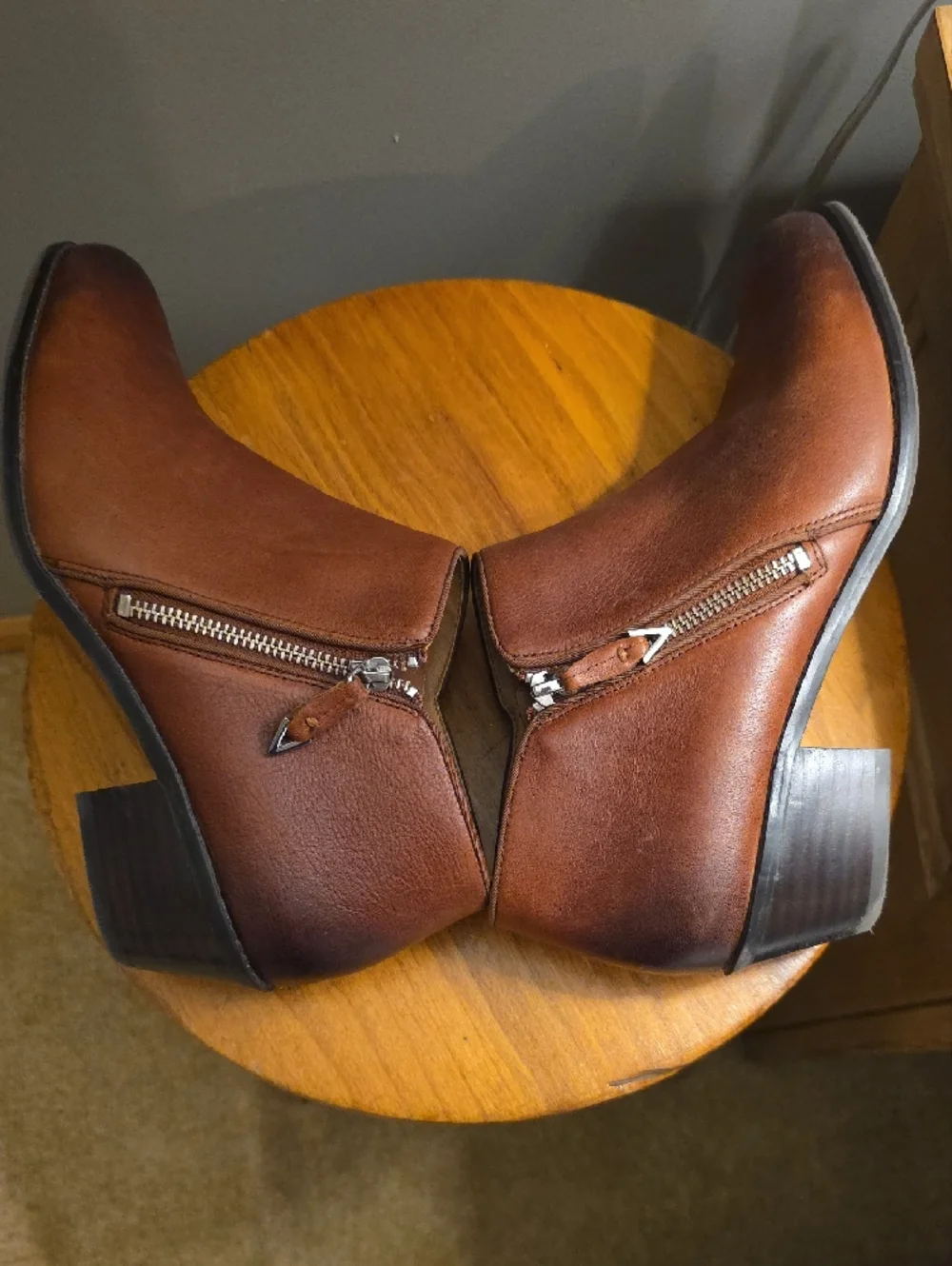 Vionic‎ Women's 9 Brown Leather Ankle Bootie Side Zip Block Heel Comfort